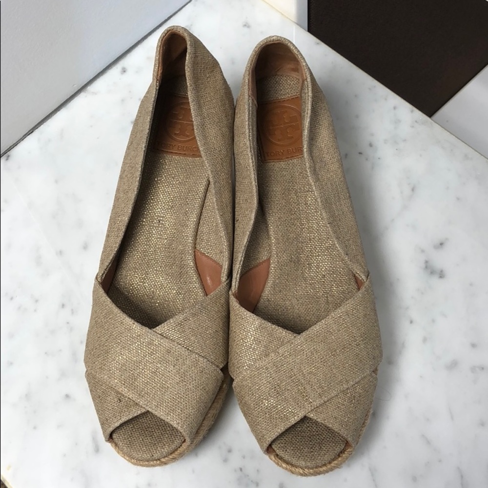 TORY BURCH GOLD/TAN CANVAS WEDGES SIZE 10